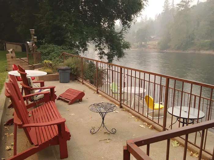 Chinook Winds RV Park Picture 9