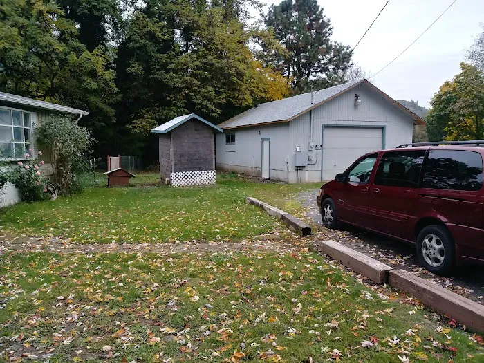 Hummingbird Trailer Park Picture 5