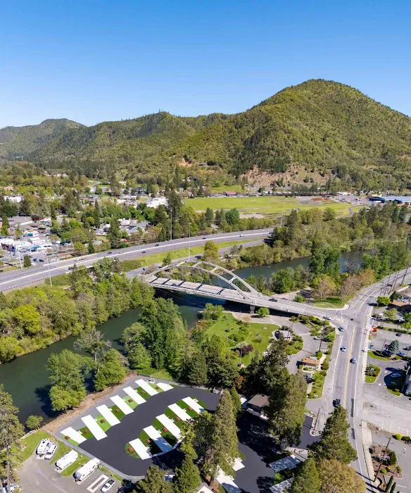 Rogue Vista RV Resort Picture 9