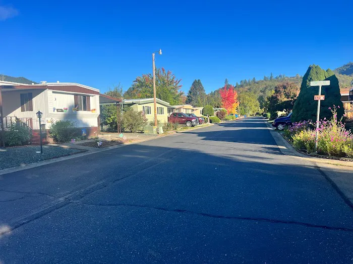 Central Rogue Mobile Home Park Picture 8