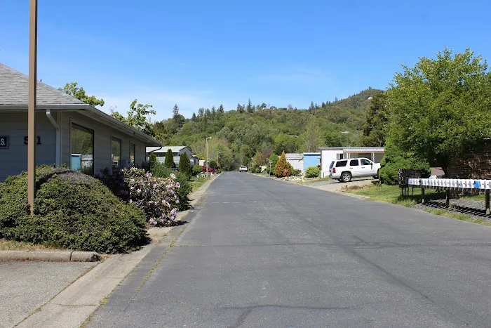 Central Rogue Mobile Home Park Picture 5
