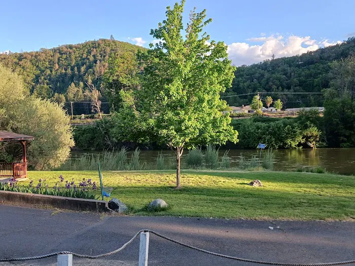 Lazy Acres Motel & RV Park Picture 2