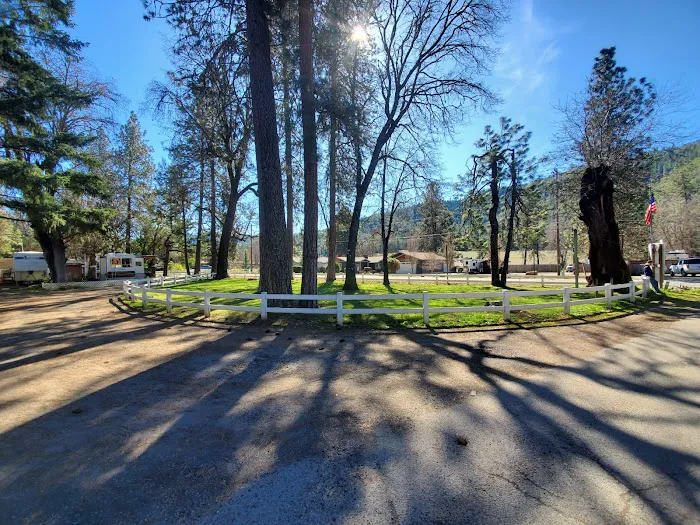 Gold Hill MH & RV Park Picture 4