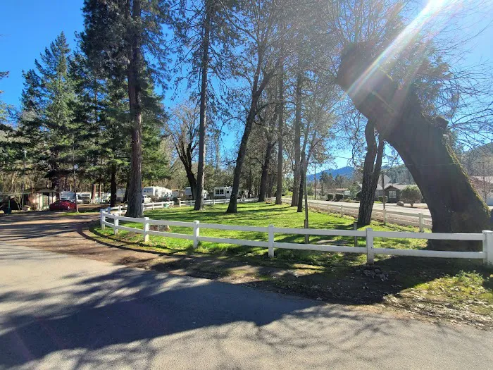 Gold Hill MH & RV Park Picture 6