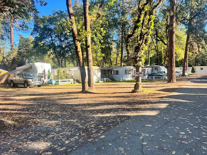 Gold Hill MH & RV Park Picture 3