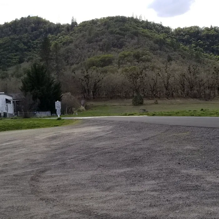 Madrone Hill Mobile Home Park Picture 7