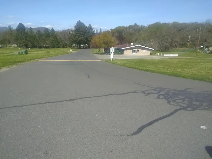 Madrone Hill Mobile Home Park Picture 5