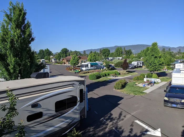 Southern Oregon RV Park Picture 5