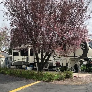 Valley Center Mobile Home Park Picture 3