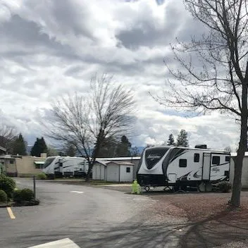 Valley Center Mobile Home Park Picture 2