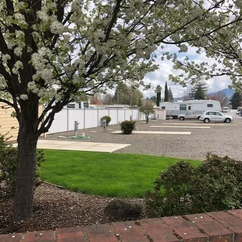 Valley Center Mobile Home Park Picture 5