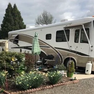 Valley Center Mobile Home Park Picture 6