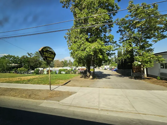 Shirleen Trailer Park Picture 1