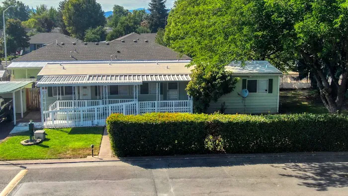 Cascade Village Picture 2