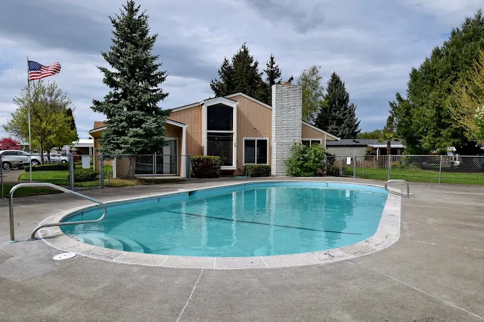 Glenwood Mobile Home Park Picture 5