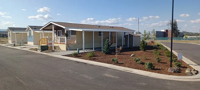 Pacific Village Mobile Home Park Picture 8