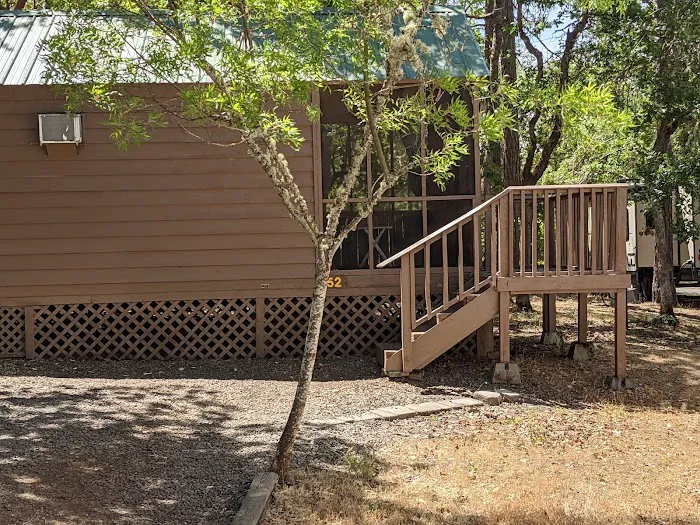 Medford Oaks RV Park Picture 1