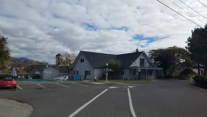 Holiday RV Park Picture 10