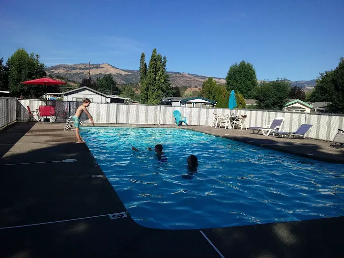 Rogue Valley South Picture 2