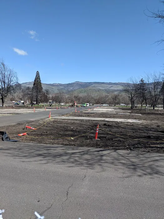 Totem Pole Trailer Park Picture 5