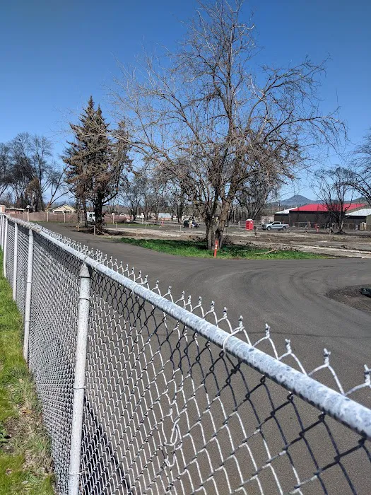 Totem Pole Trailer Park Picture 3