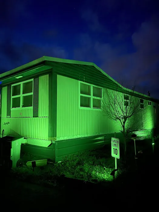 Siskiyou Village Picture 3