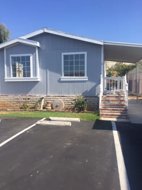 Friendly Village of Anaheim Mobile Home Park Picture 5