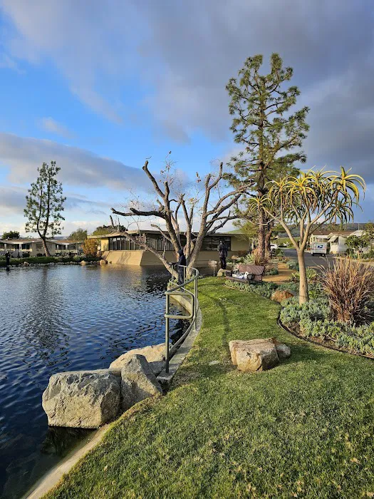 Lake Park Yorba Linda Picture 4