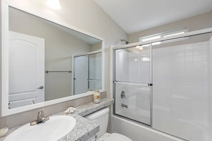 Val Verde Estates & Mobile Home Picture 7