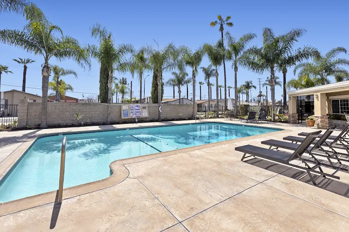 Val Verde Estates & Mobile Home Picture 5