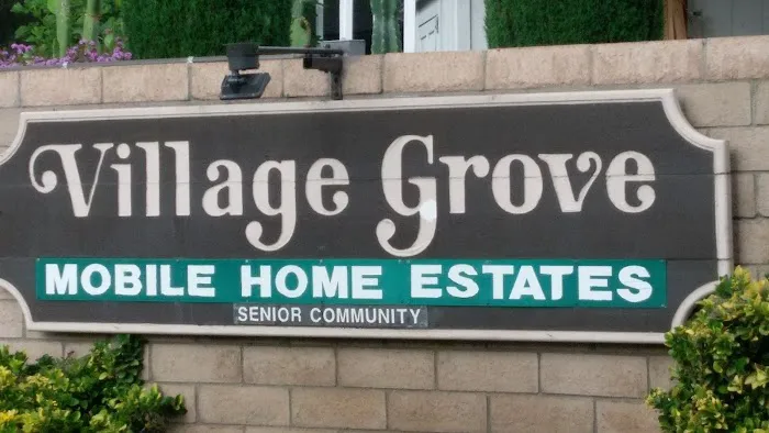 Village Grove Mobile Home Picture 1
