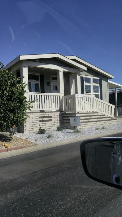 Village Grove Mobile Home Picture 6