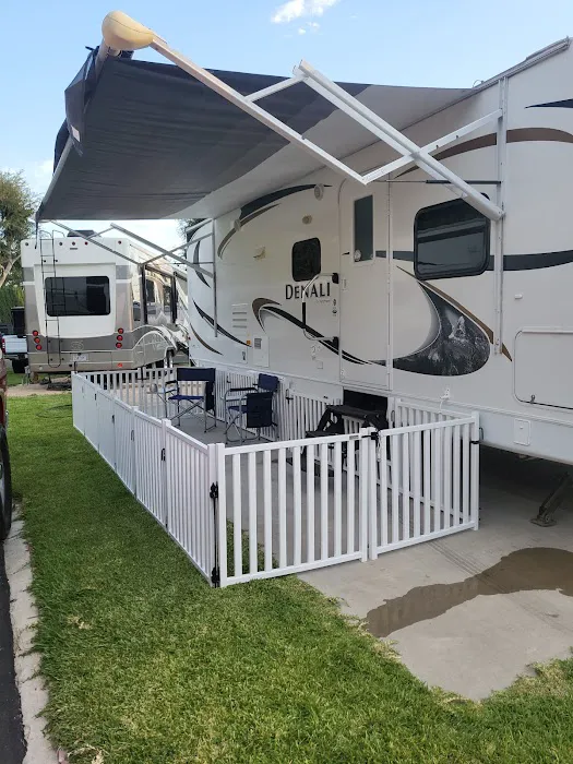 Parque Santiago Mobile Home Park Picture 2