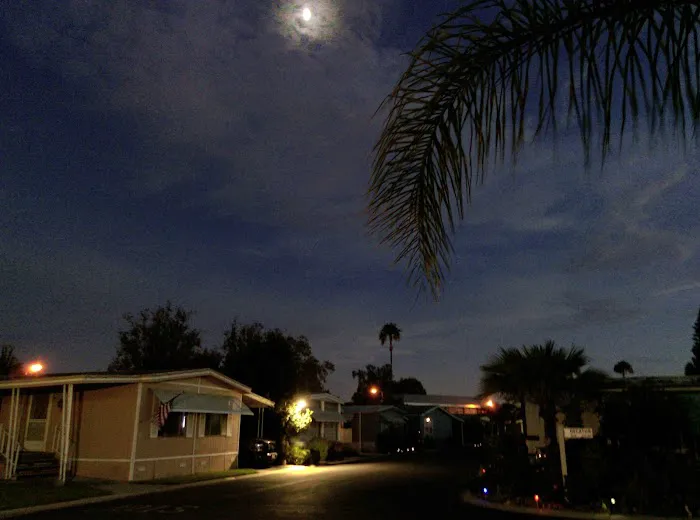 Park Royale Mobile Home Park Picture 5