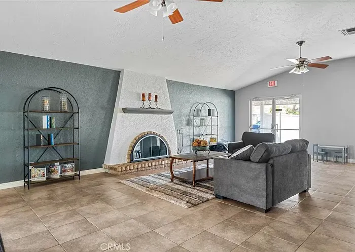 Corona La Linda Mobile Home Picture 4