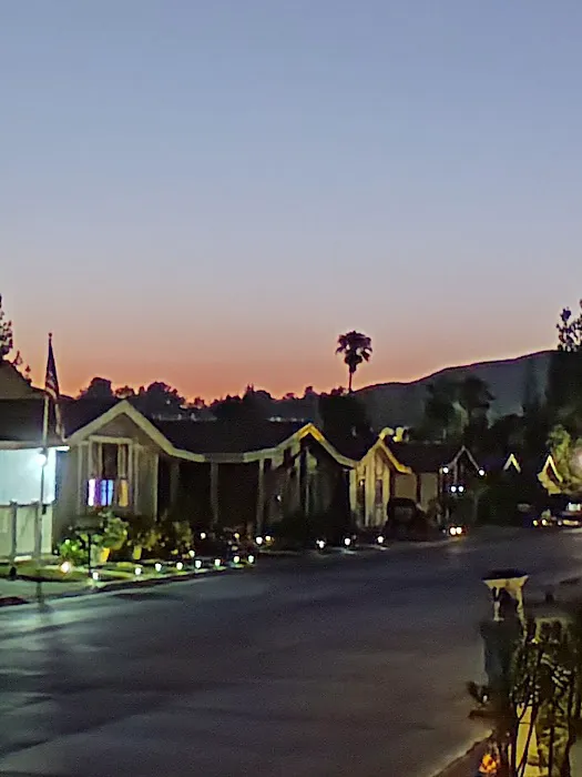 Corona Palms Mobile Home Park Picture 4