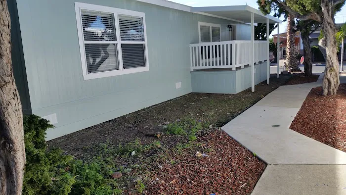 Monterey Manor Mobilehome Estates Picture 4