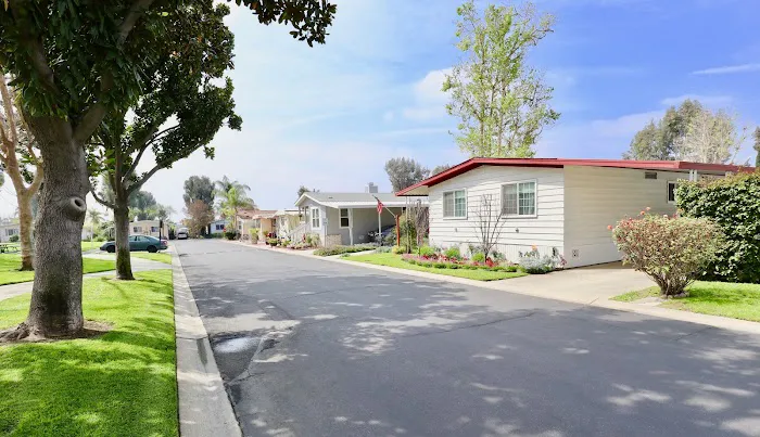 Hacienda Mobile Home Estates Picture 6