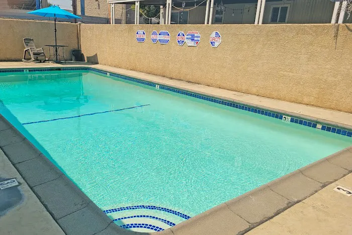 Golden Arrow Mobile Home Park Picture 1