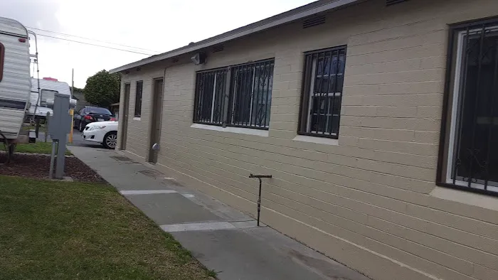 Paradise Travel Trailer Park Picture 2