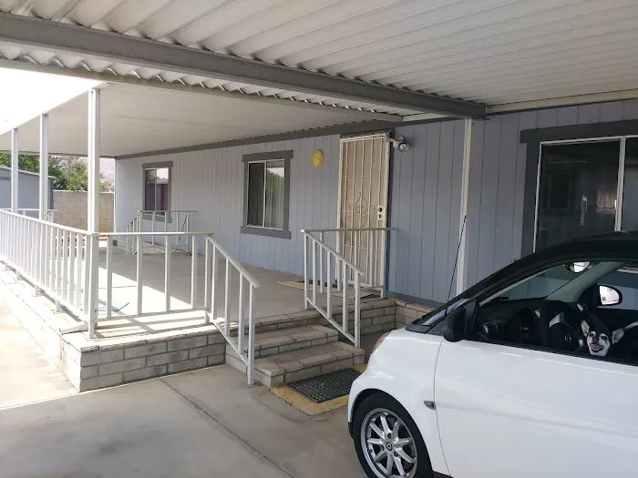 Villa Magnolia Senior Mobile Home Park Picture 10