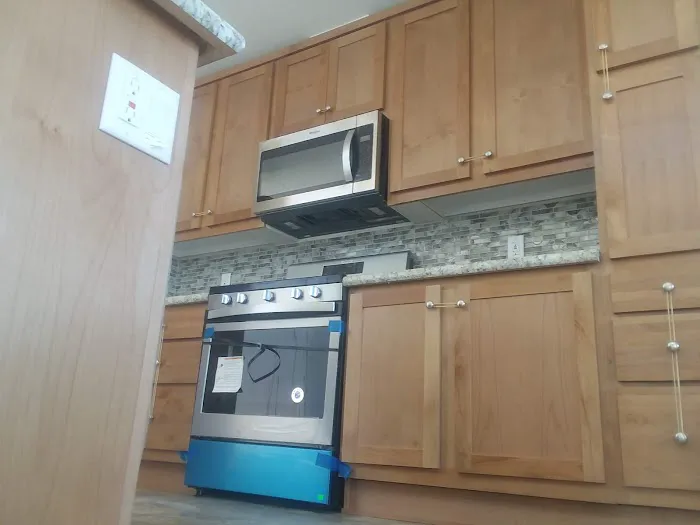 Villa Magnolia Senior Mobile Home Park Picture 8