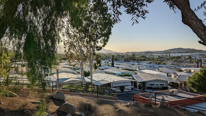 Villa Magnolia Senior Mobile Home Park Picture 5