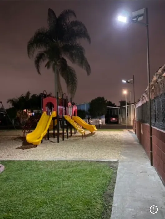 Coach Royal Mobile Home Park Picture 2