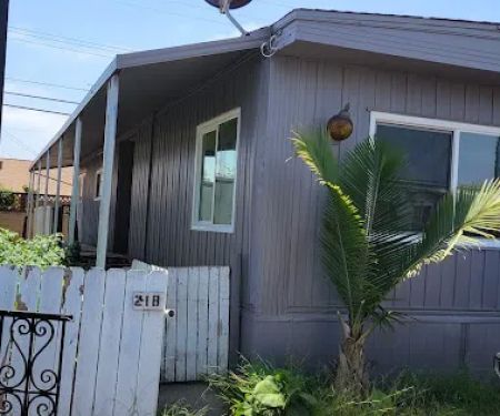 Continental Mobile Manor