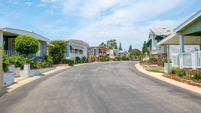 Friendly Village of La Habra Picture 8