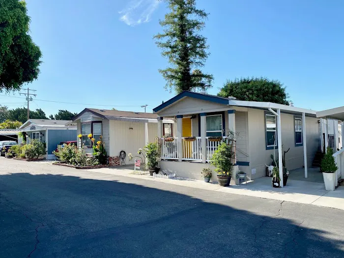 Whittier East Mobile Home Park Picture 7