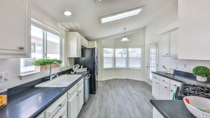 Hillview Park Picture 5