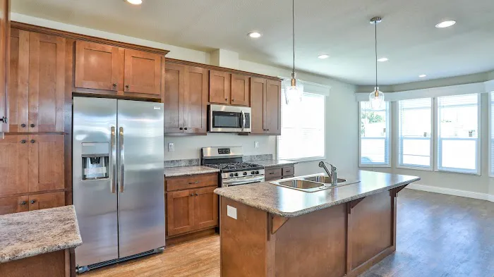 Hillview Park Picture 8