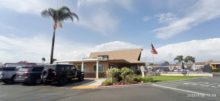 Pomona Islander Mobile Home Park Picture 2